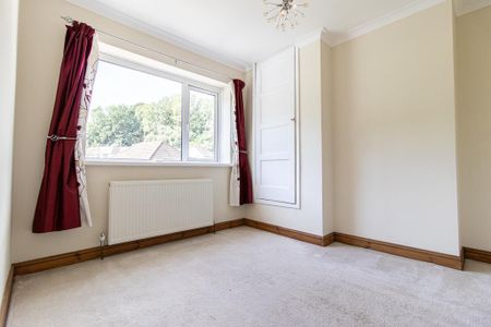 3 bedroom semi-detached house to rent - Photo 2