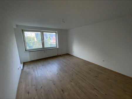Gemütliche 2-Zimmer-Etagenwohnung in Emden  54 m² auf der 1. Etage rechts - Foto 2
