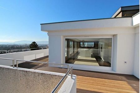 Attic duplex with exceptional panoramic view! - Photo 3