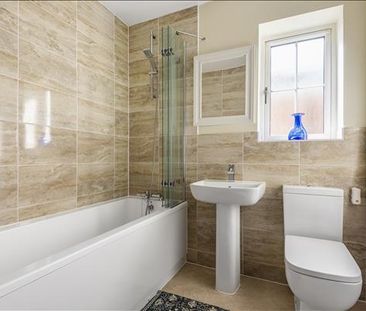 3 bedroom semi-detached house to rent - Photo 2