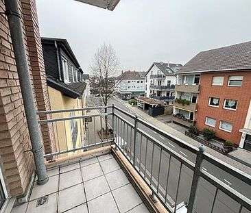 Barrierefreie 3-Zimmer-Wohnung mit zwei Balkonen und Tiefgaragenste... - Photo 1