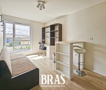 Location Appartement 1 pièce 19m² LA ROCHE SUR YON 85000 - Photo 2