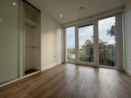 2 Bed Flat, Hawfinch House, NW9 - Photo 5