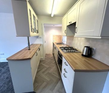 2 bedroom terraced house to rent - Photo 2