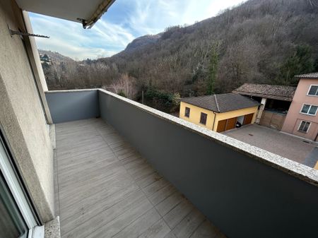 Affittasi moderno 2.5 locali ristrutturato in zona tranquilla Chiasso - Foto 3