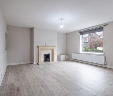 3 bedroom end of terrace house to rent - Photo 3