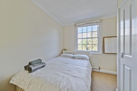 3 bedroom end of terrace house to rent - Photo 5