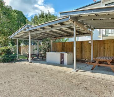 Spacious 3-Bedroom Unit with Resort-Style Facilities – Walk to Grif... - Photo 4