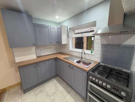 Heol Dewi Sant, Penllergaer, Swansea, SA4 - Photo 4