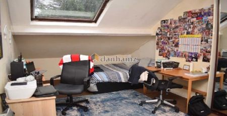 8 Bed Semi-Detached House, Hyde Park Terrace, LS6 - Photo 3