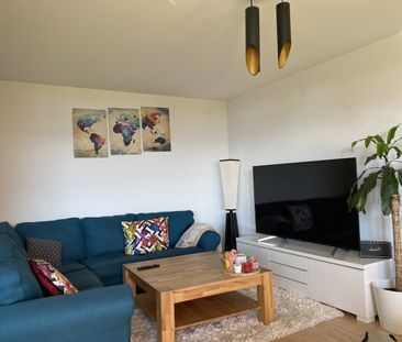 APPARTEMENT 2 PIÈCES À MÄNNEDORF (ZH), MEUBLÉ, TEMPORAIRE - Photo 2