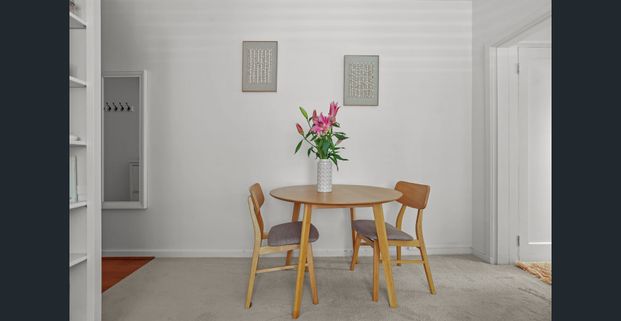 Stylish Furnished One-Bedroom in Prime Rose Bay Location - Photo 1