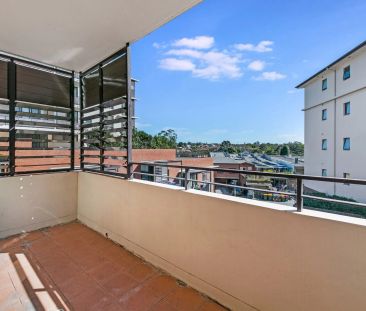 SPACIOUS UNIT LOCATED IN THE HEART OF KOGARAH - Photo 1