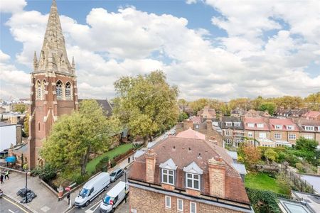 A bright and well-proportioned, one-bedroom apartment, with wooden floors throughout, situated on the top floor of a popular mansion block in Chelsea. - Photo 2