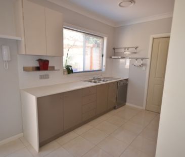 Modern 2 Bedroom Home - Photo 6