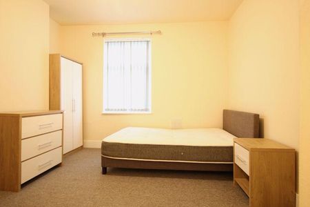 3 bedroom terraced house to rent - Photo 4