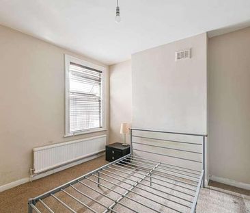 Gilbey Road, Tooting Broadway, SW17 - Photo 2