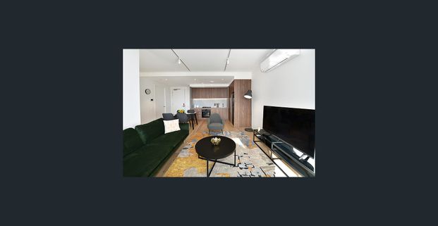 Fully Furnished Luxury Apartment Steps from Melbourne Uni, RMIT & Victoria Market - Photo 1