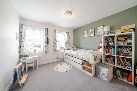 Foxglove Close, Chertsey, Surrey, KT16 - Photo 4