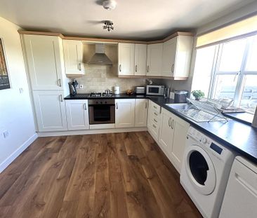 3 bedroom terraced house to rent - Photo 6