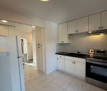 48 Alma Street North - Photo 4