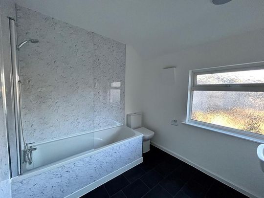 2 bedroom house to rent - Photo 1