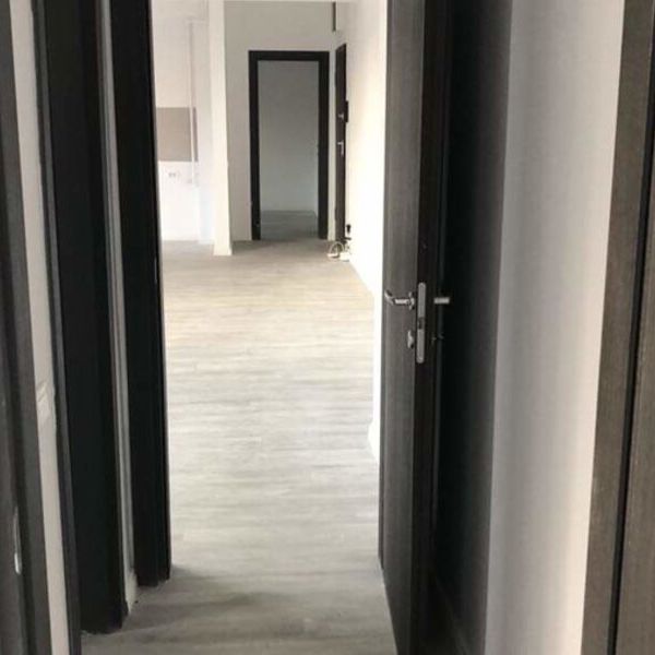 13 Septembrie, centrala proprie, str Sabinelor, pet friendly, - Fotografie 1