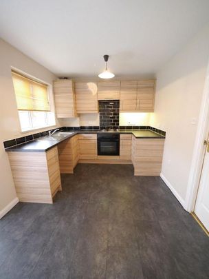 2 bedroom terraced house to rent - Photo 1