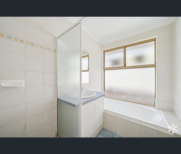 25 Sellafield Bend, Waikiki, WA 6169 - Photo 4