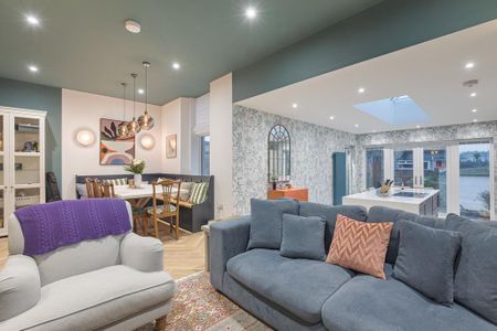 4 bedroom terraced house to rent - Photo 2