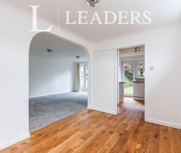 3 bedroom house to rent Pontoise Close, Sevenoaks, TN13 - Photo 2