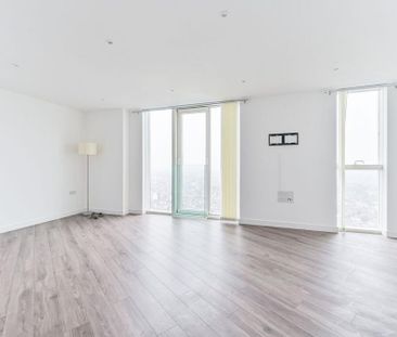3 bedroom flat to rent - Photo 2