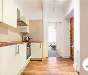 Studio Flat, Deanston Drive, G41 - Photo 2