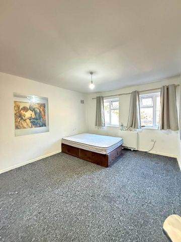 3 bedroom maisonette to rent - Photo 3