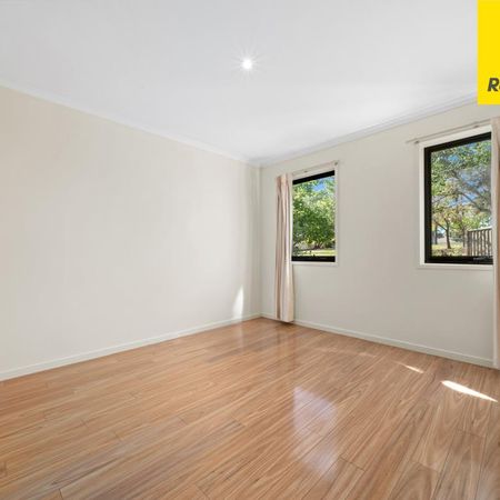 Spacious living in an unbeatable location! - Photo 3