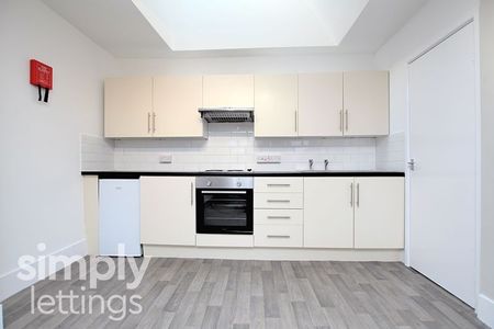 2 Bed property for rent - Photo 2