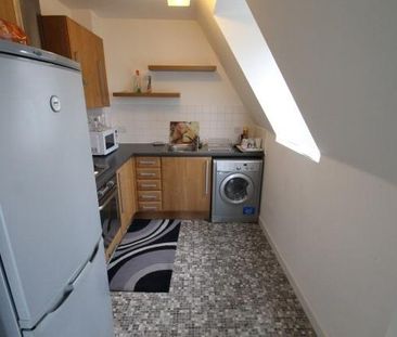 2 bedroom flat to rent - Photo 4