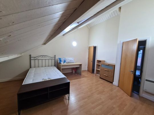 1 bedroom house of multiple occupation to rent - Photo 1