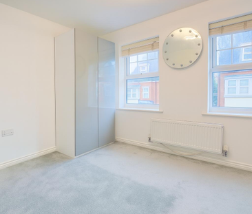 3 bedroom terraced house to rent - Photo 6