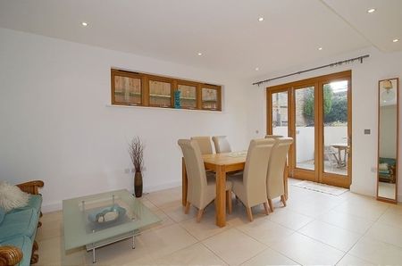 2 bedroom detached house to rent - Photo 3