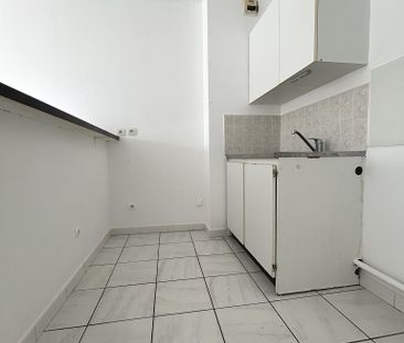 Location Appartement 1 pièce 33m² - Photo 3