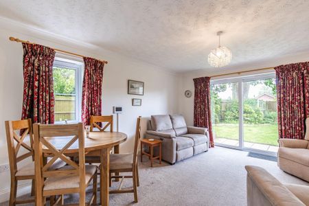 2 bedroom detached bungalow to rent - Photo 3