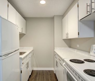 330 25 Ave SW, Calgary - Photo 4