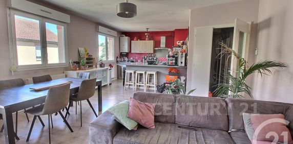 Location Appartement 4 pièces 97m² ST AVOLD 57500 - Photo 2