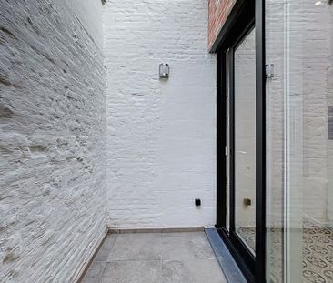 Gerenoveerde woning met 3 SLPKS en stadsterras te Gent - Foto 5