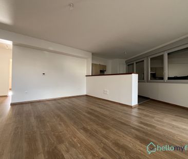Location Appartement 4 pièces 78m² REIMS 51100 - Photo 1