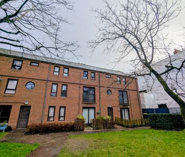 East Burrows Road, Swansea, Marina, SA1 1RE - Photo 6