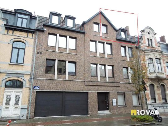 Vernieuwd appartement met 2 slaapkamers! - Photo 1