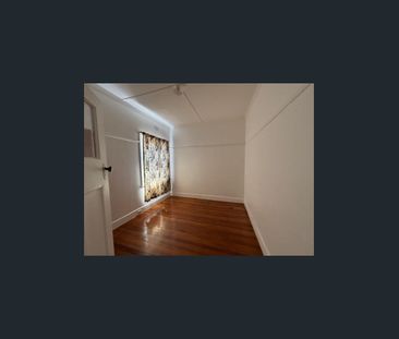 VIDEO inspection - How great is this - enter via rear laneway - Photo 6