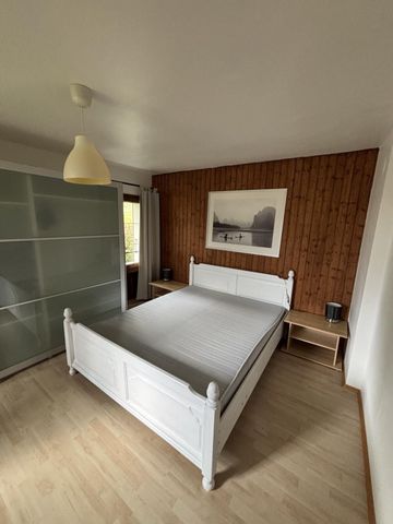 Room in shared accommodation - Photo 2